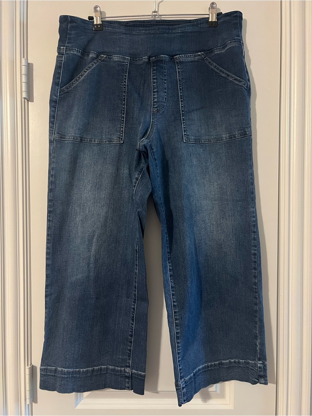 Belle by Kim Gravel Pull-On Cropped Jeans